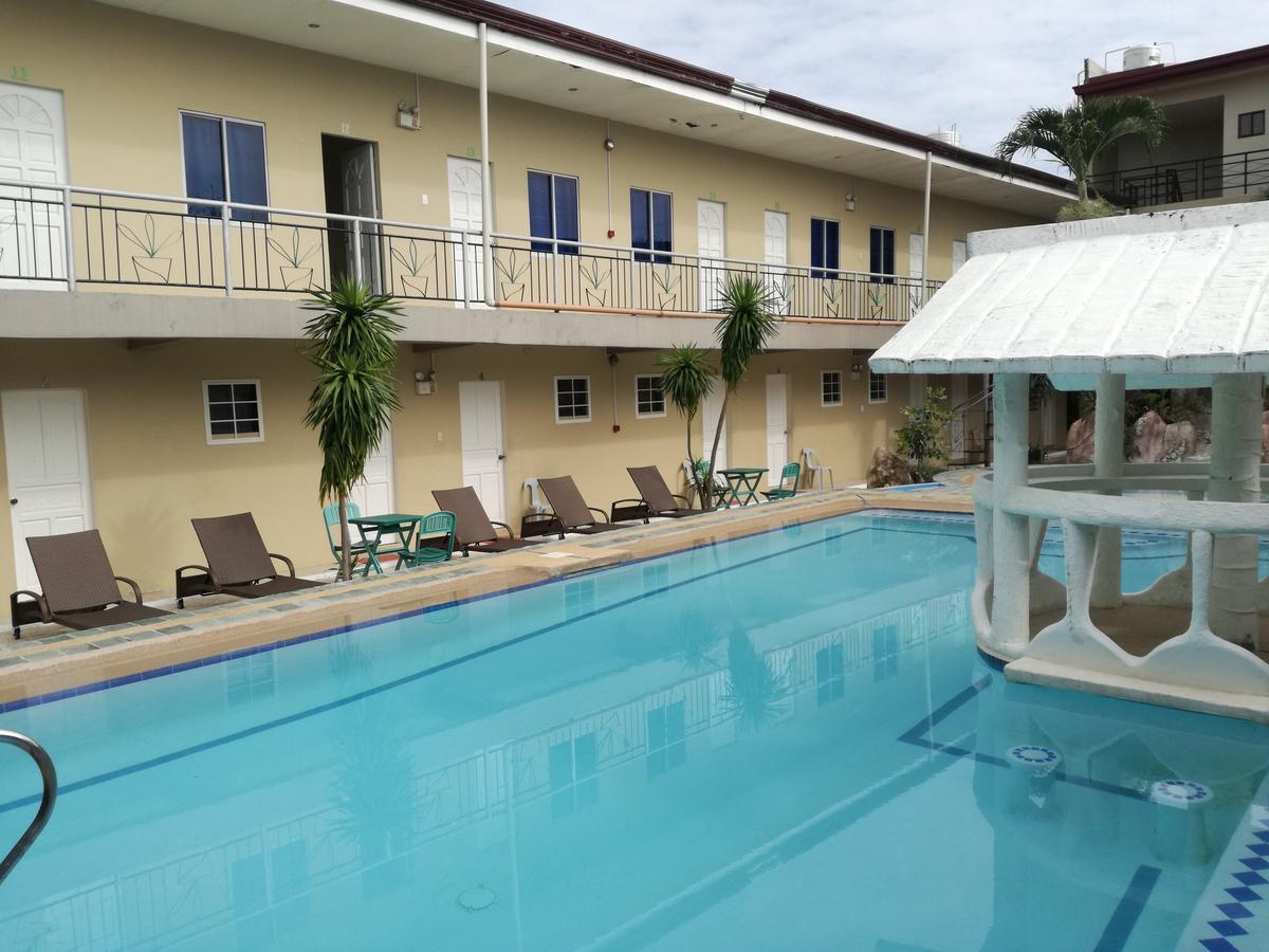 Richdel Hotel Resort Мактан Экстерьер фото