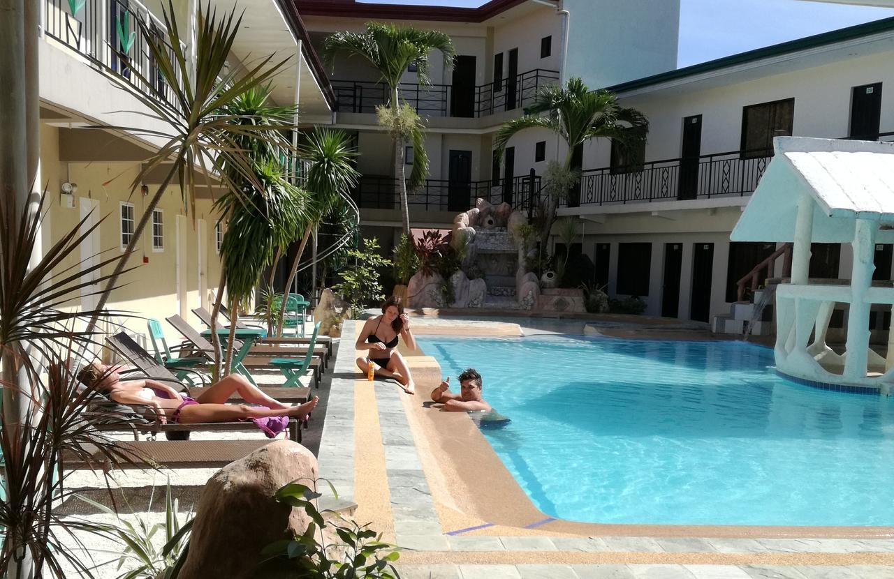 Richdel Hotel Resort Мактан Экстерьер фото