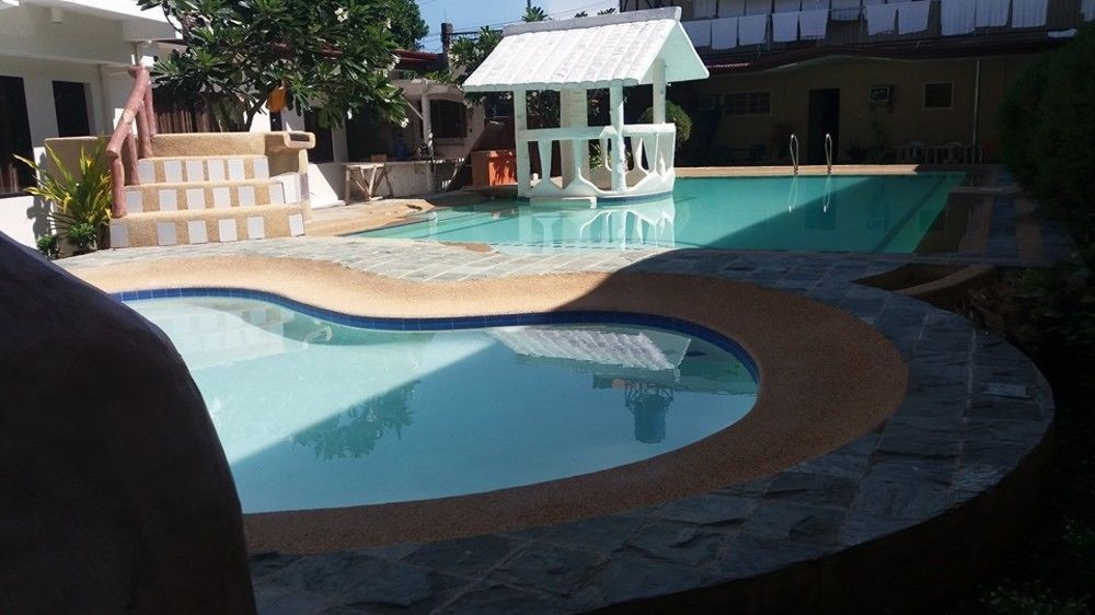 Richdel Hotel Resort Мактан Экстерьер фото