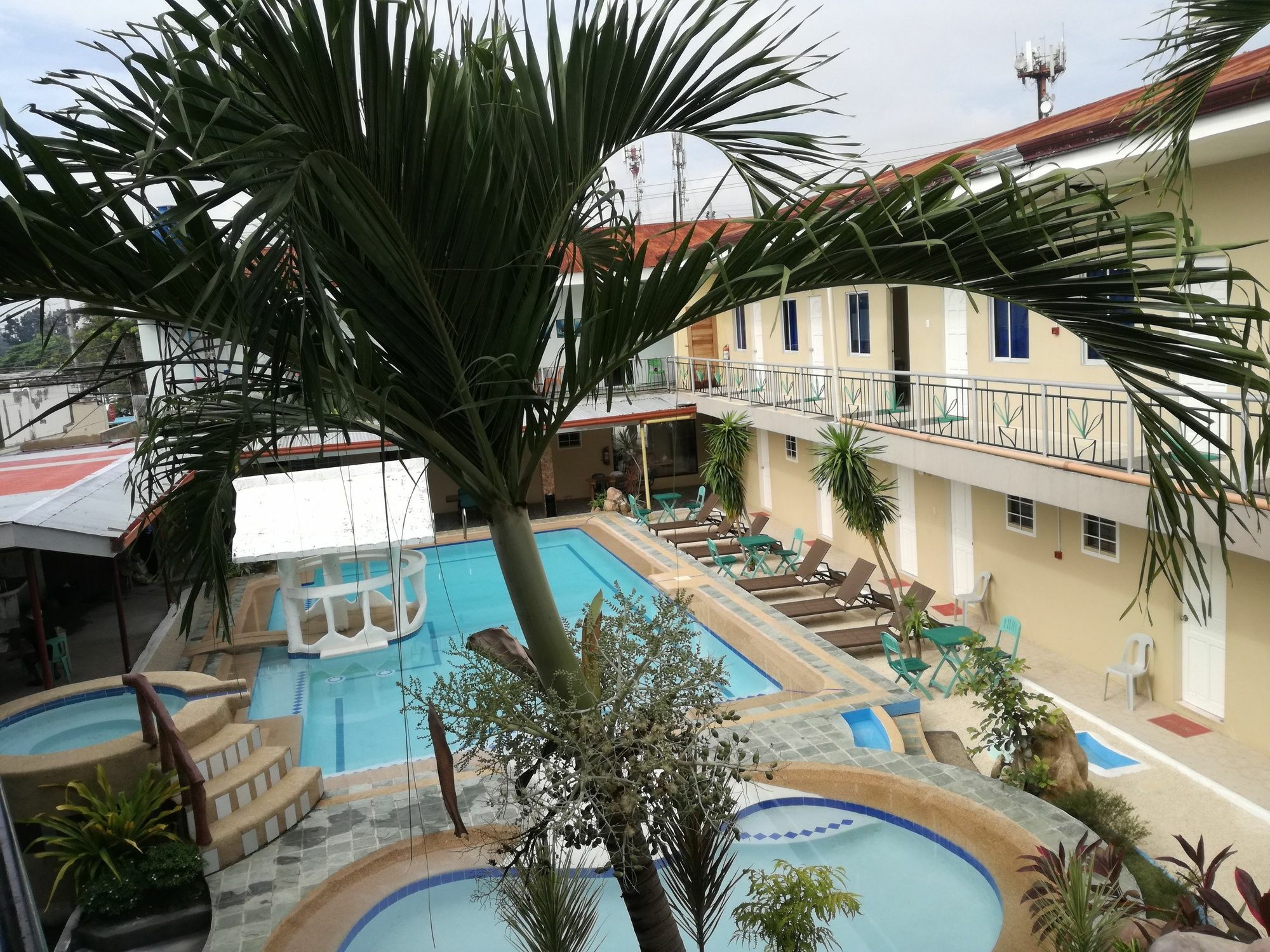 Richdel Hotel Resort Мактан Экстерьер фото