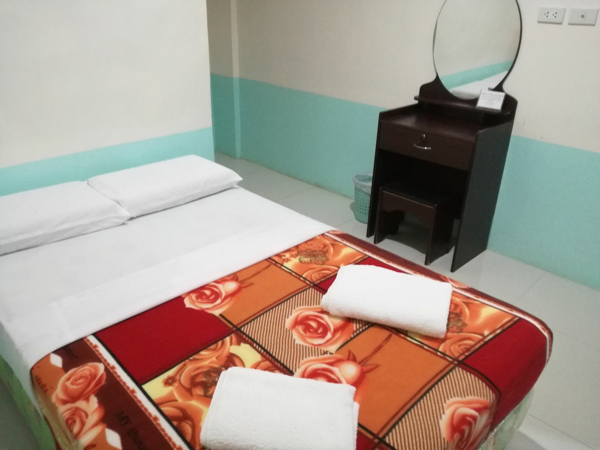 Richdel Hotel Resort Мактан Экстерьер фото