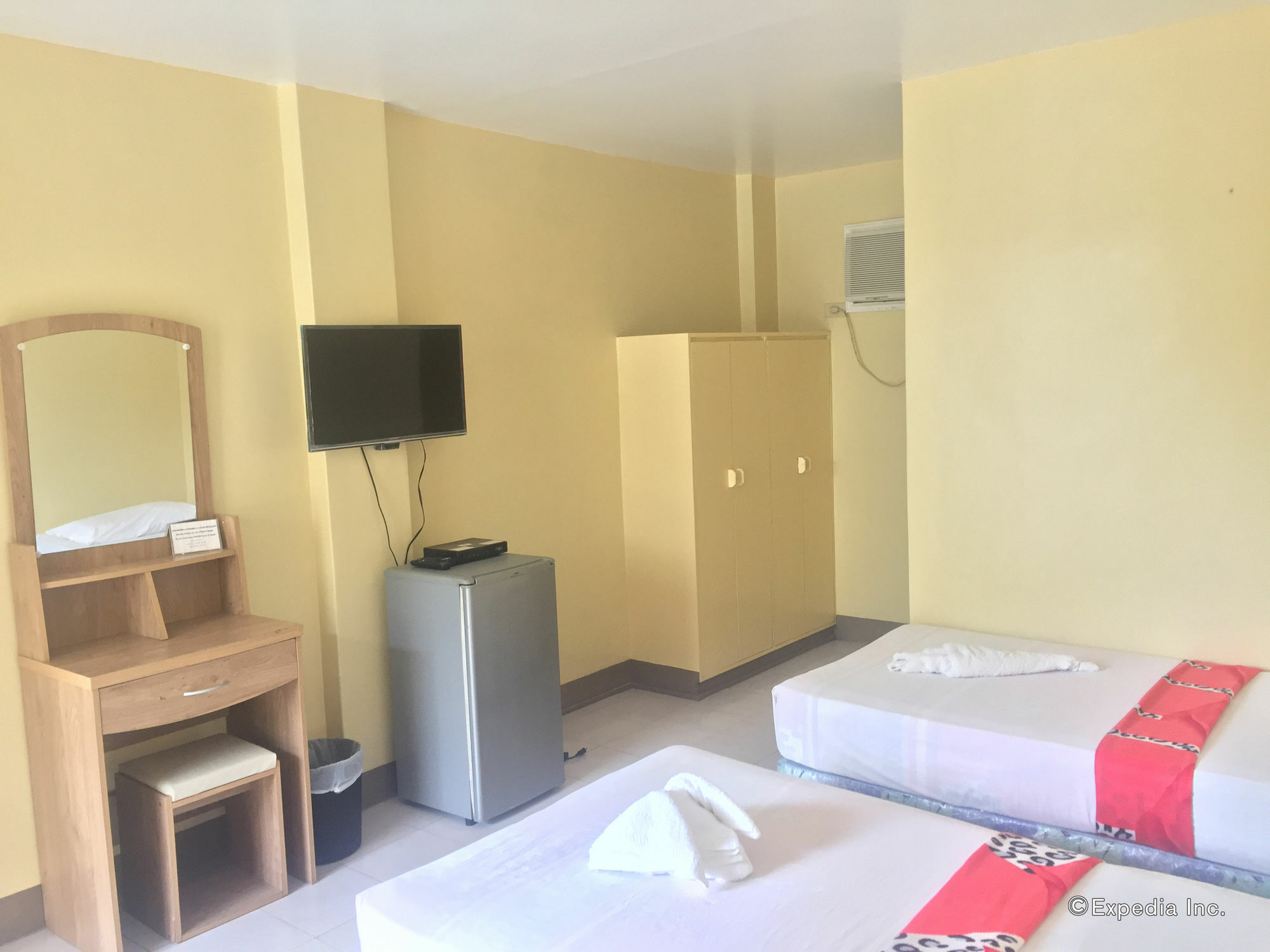 Richdel Hotel Resort Мактан Экстерьер фото